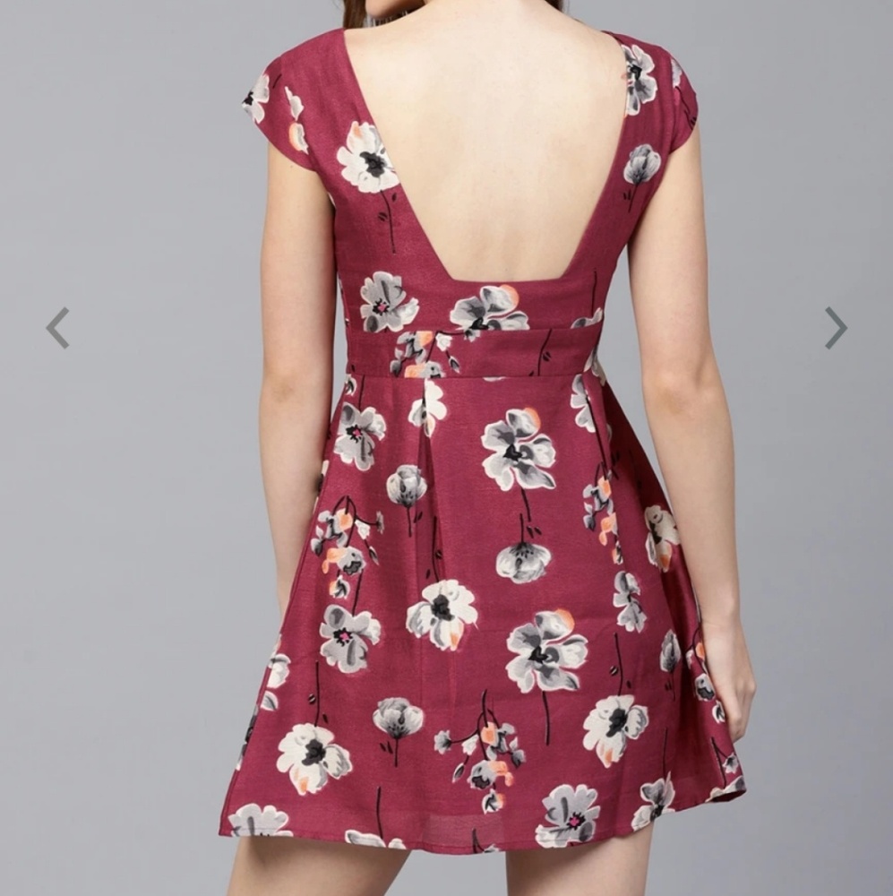 Dress - Picture 2 of 4